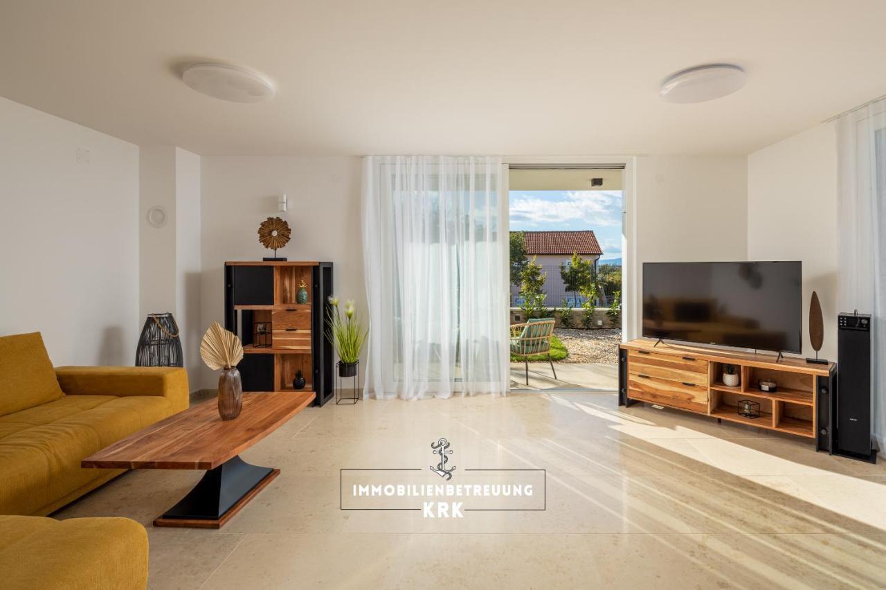 Villa Richard Малинска Екстериор снимка