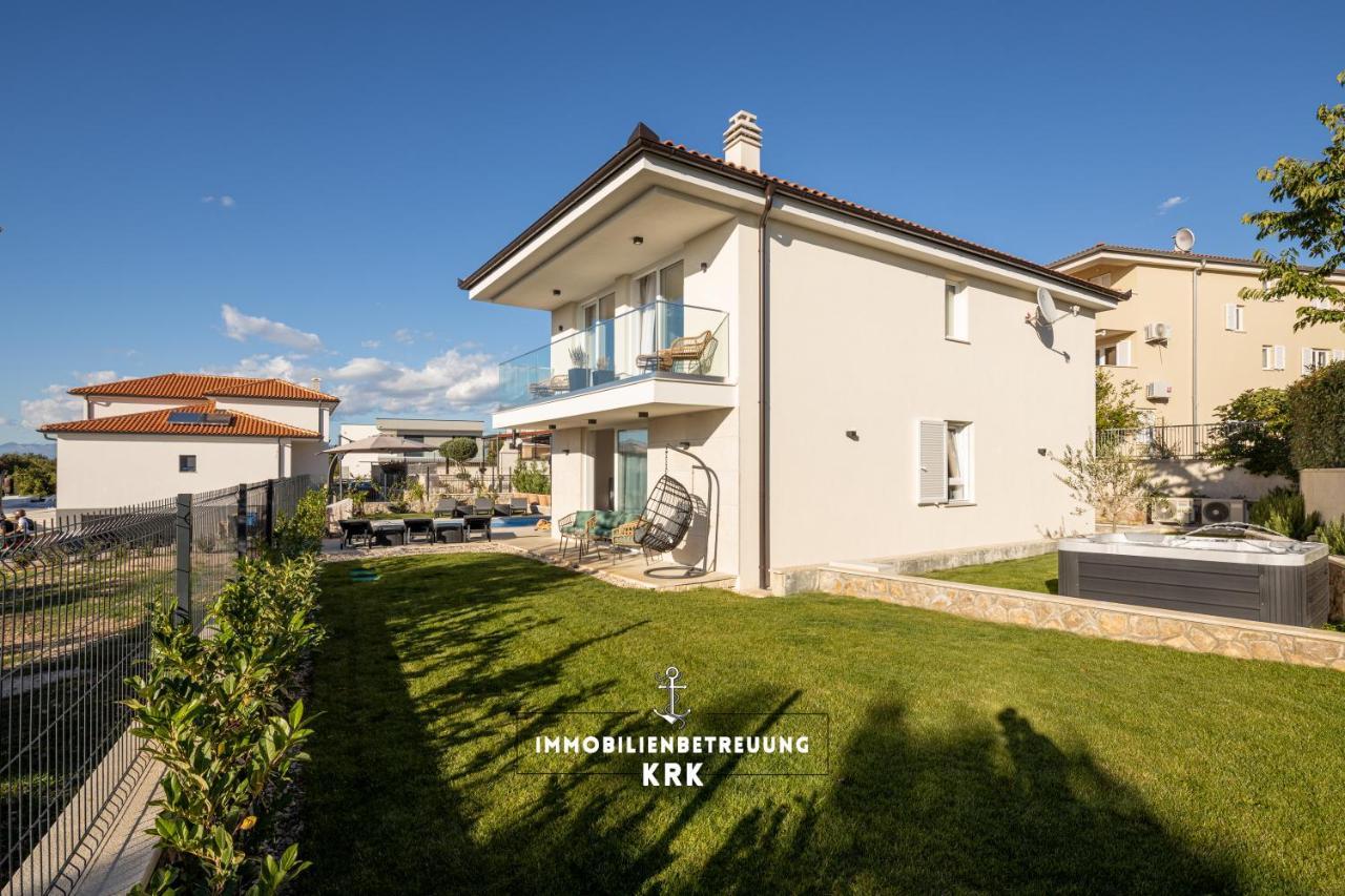 Villa Richard Малинска Екстериор снимка