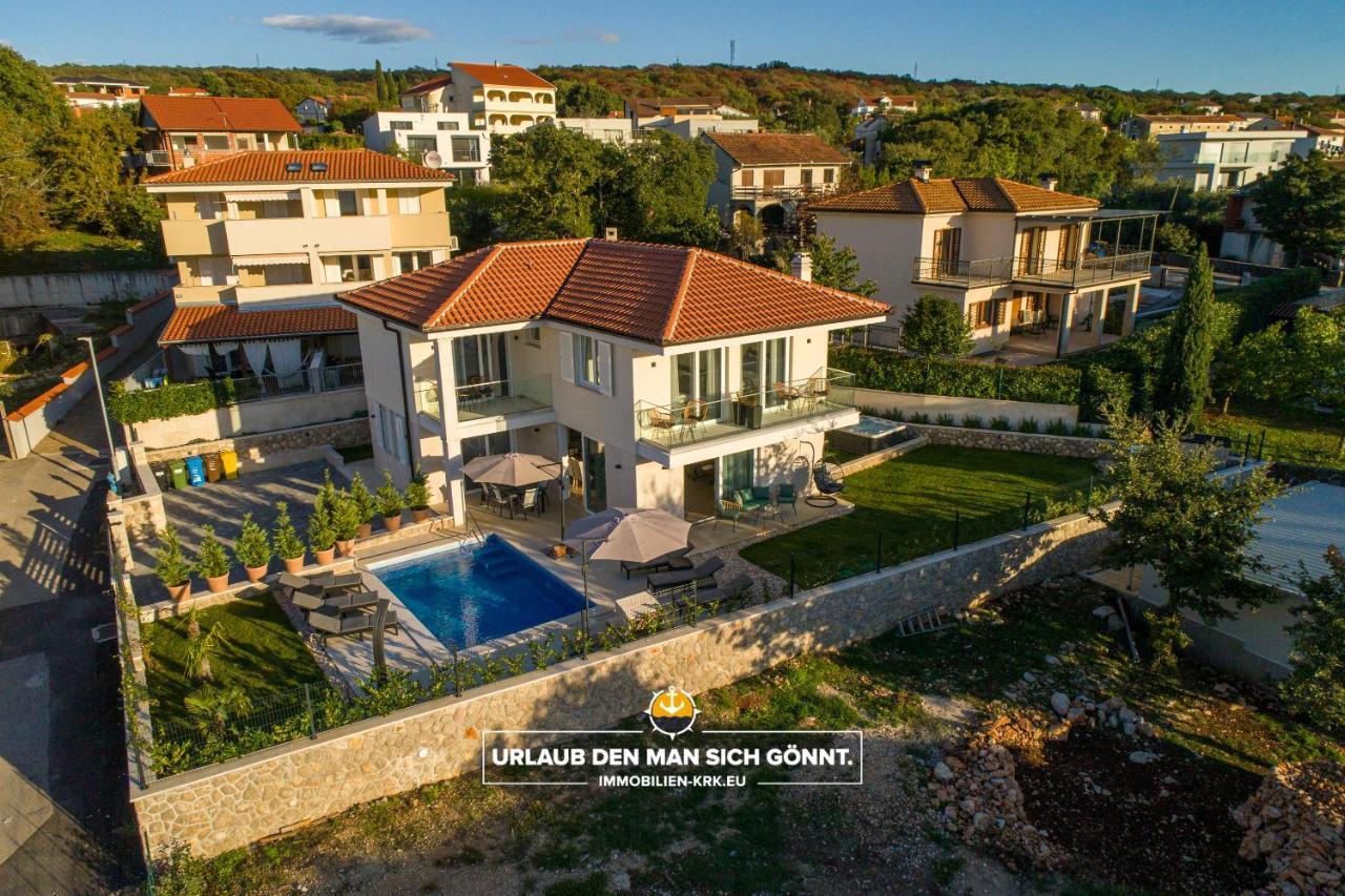 Villa Richard Малинска Екстериор снимка