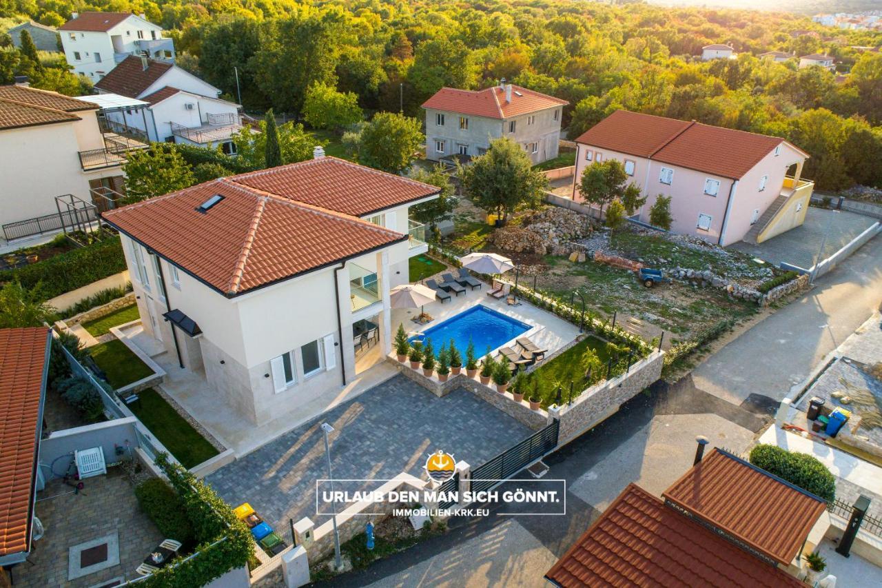 Villa Richard Малинска Екстериор снимка