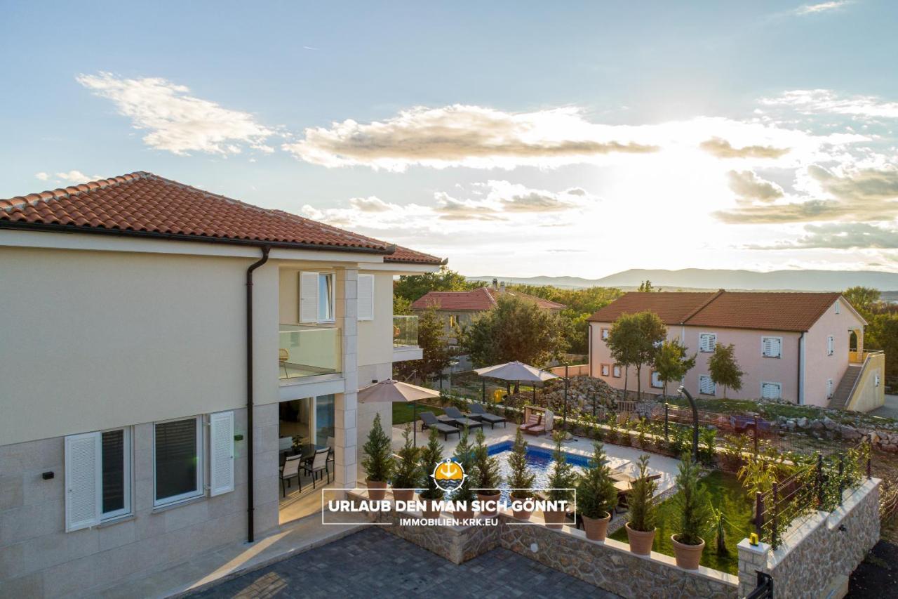 Villa Richard Малинска Екстериор снимка